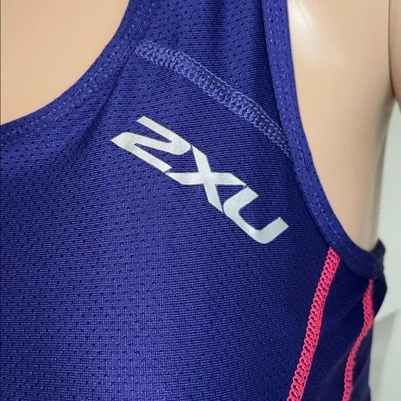 NWT 2XU Women's Blue Sports Bra with Pink Accents Size X Small. - Picture 5 of 13
